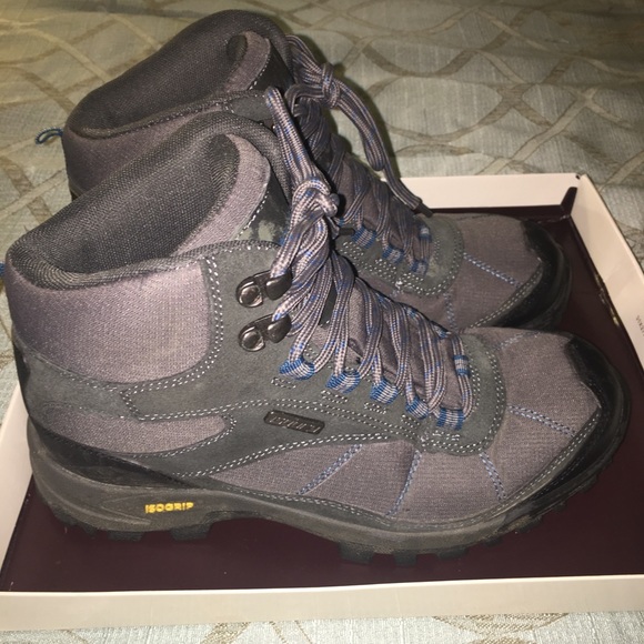 Isoory Hiking Boots - Picture 5 of 8